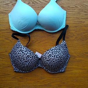 2x Victoria's Secret Pink padded push-up bras 32DD